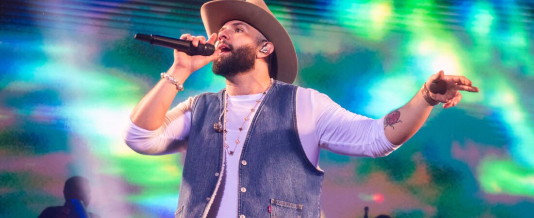 Carín León conquista escenarios internacionales